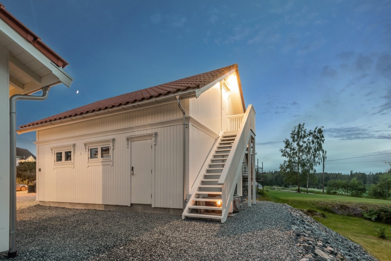 Garasje med lagringsloft Galleribilde