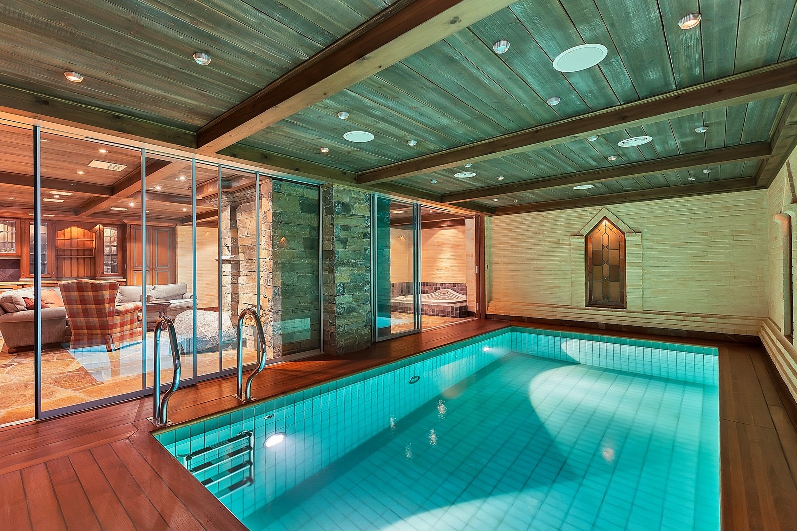 Helautomatiserte glassdører med barnesikring Galleribilde