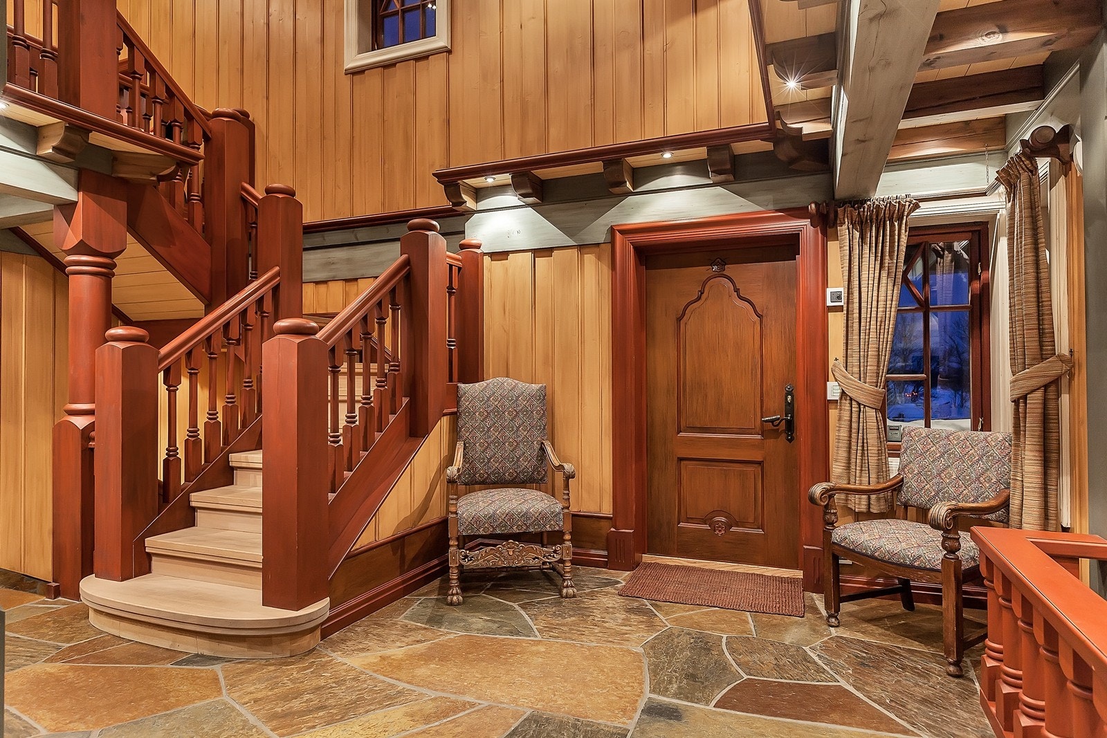 Skiferlagt hall/entré Galleribilde