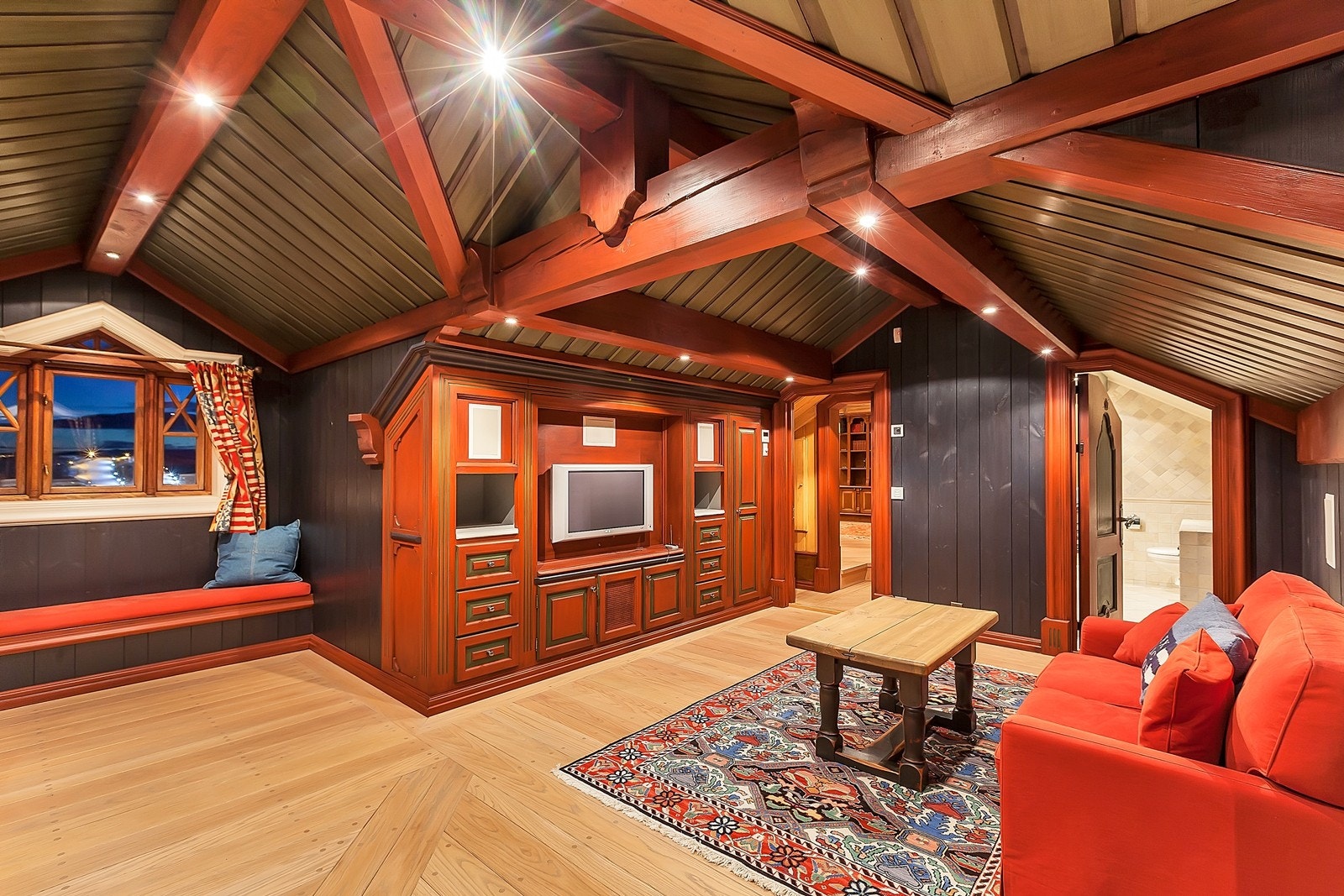 Egen fløy for gjester eller voksne barn Galleribilde