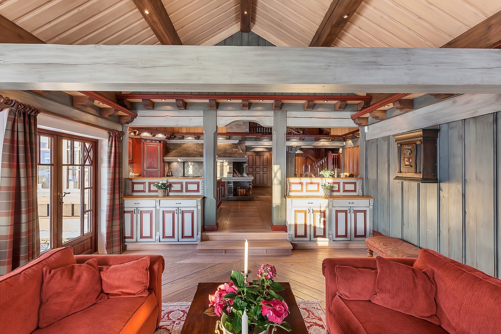 Høyt og luftig under taket Galleribilde