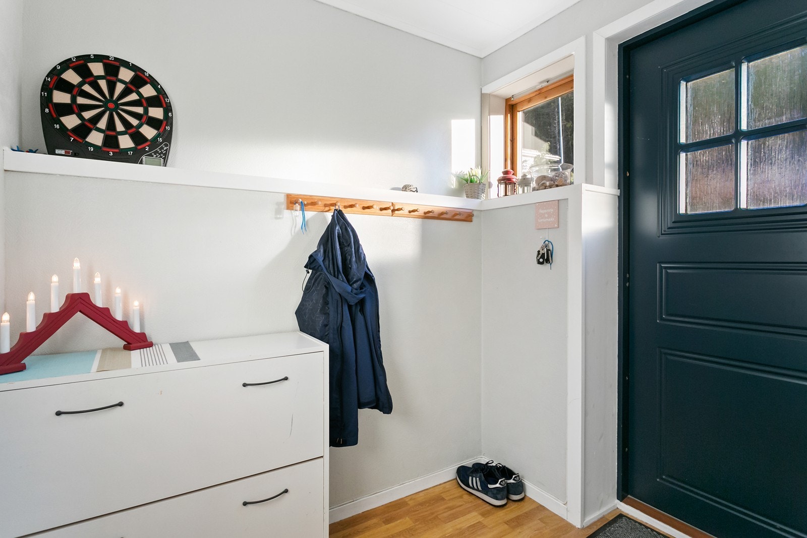 Inngangsparti i leilighet Galleribilde