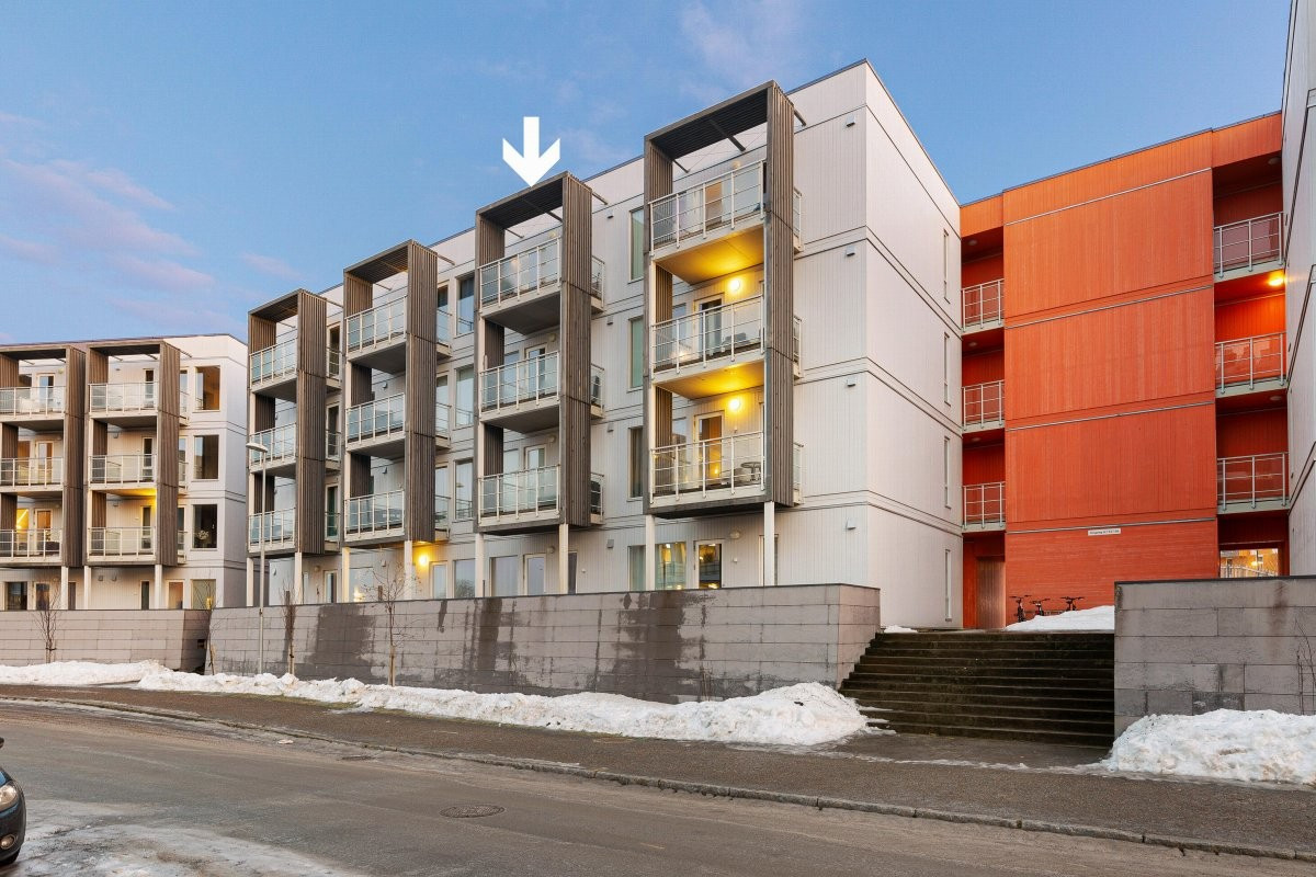 Leiligheten har en flott plassering i 4.etasje og det er heis i boligblokka