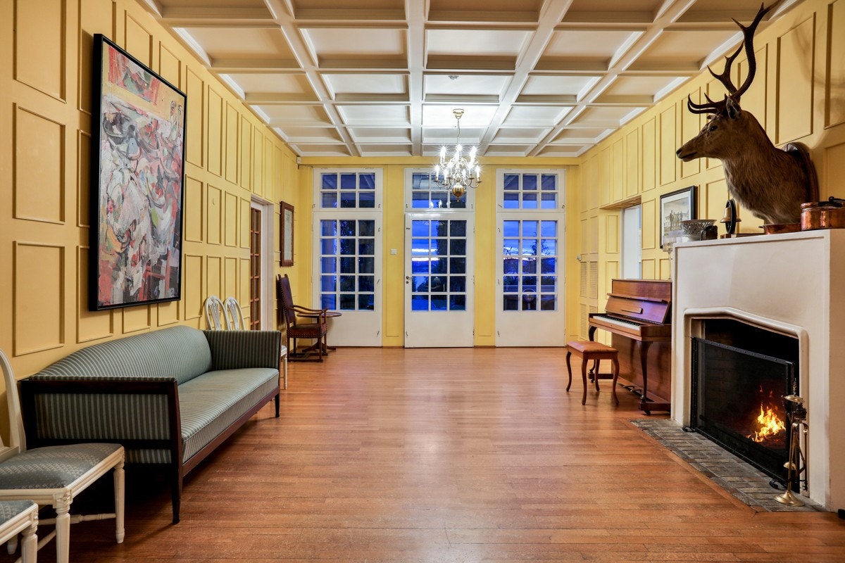 Ankomsthall hovedbygning Galleribilde