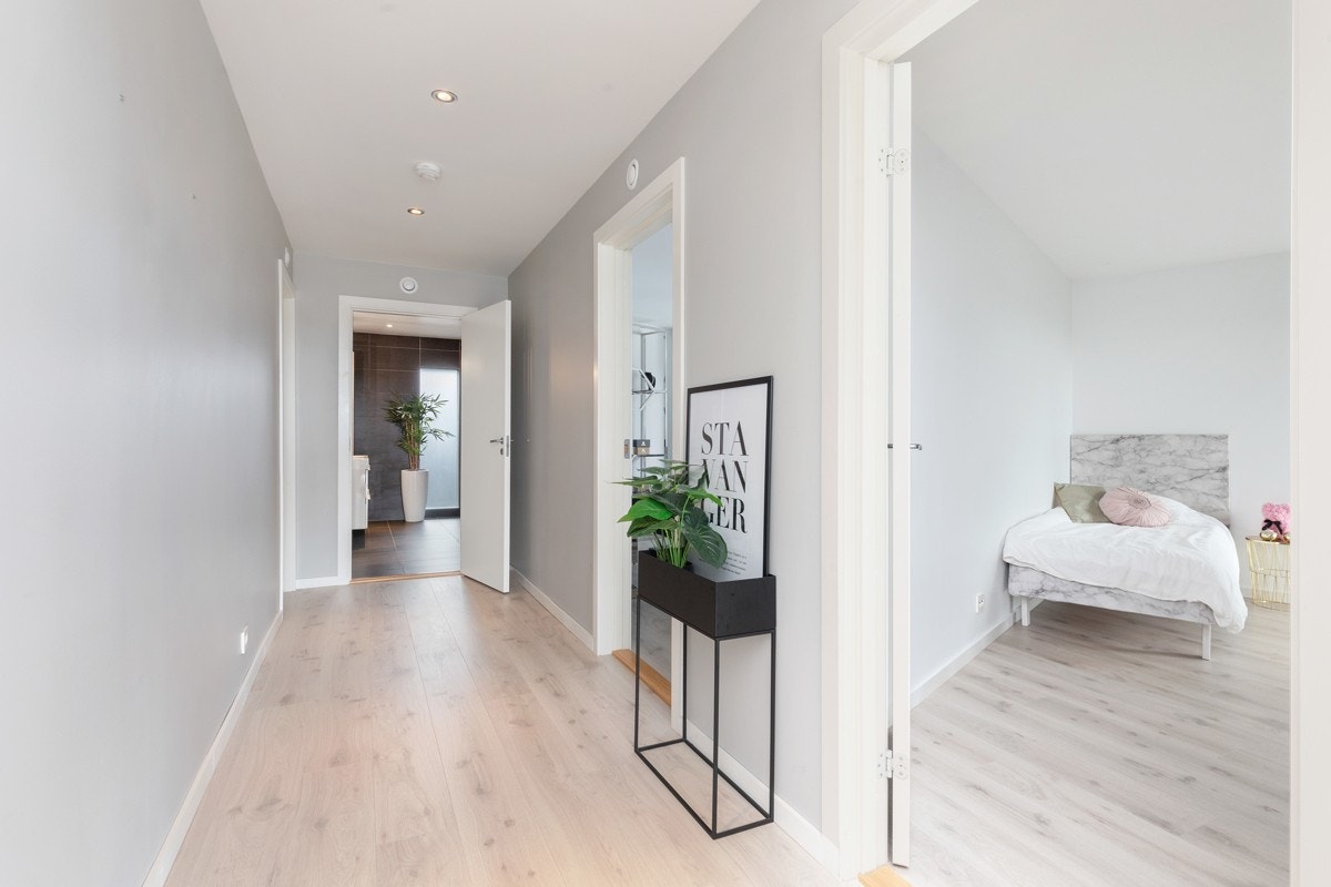 2. etg. - Mellomgang til soverom og hovedbad Galleribilde