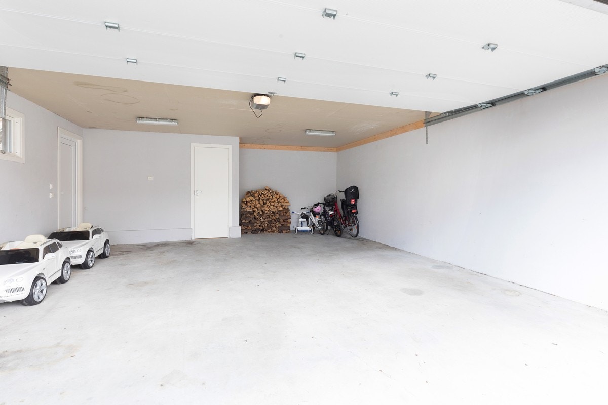 Garasje innvendig Galleribilde