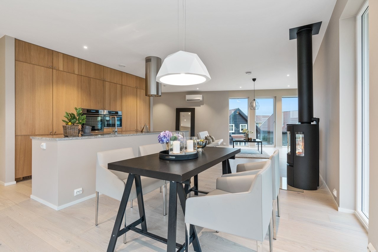 Kjøkken og spiseplass Galleribilde