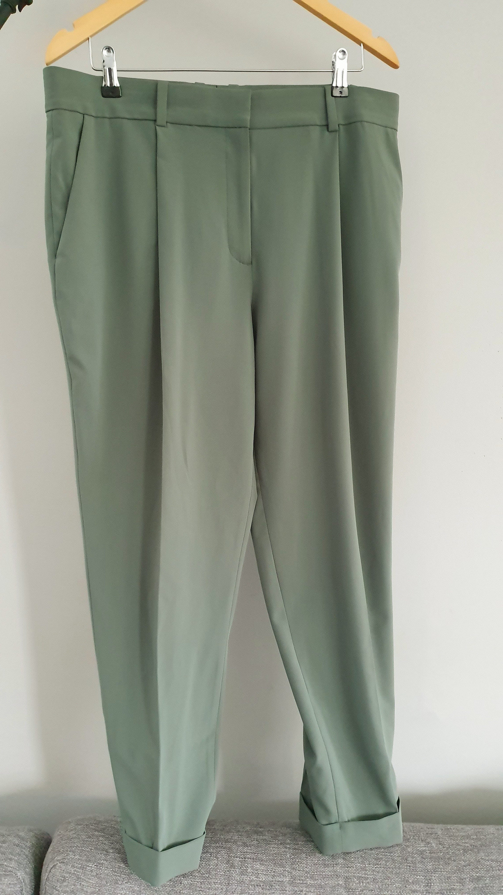 COS grønne dressbukser chinos str 42 | FINN.no COS Vid bukse | Fretex
