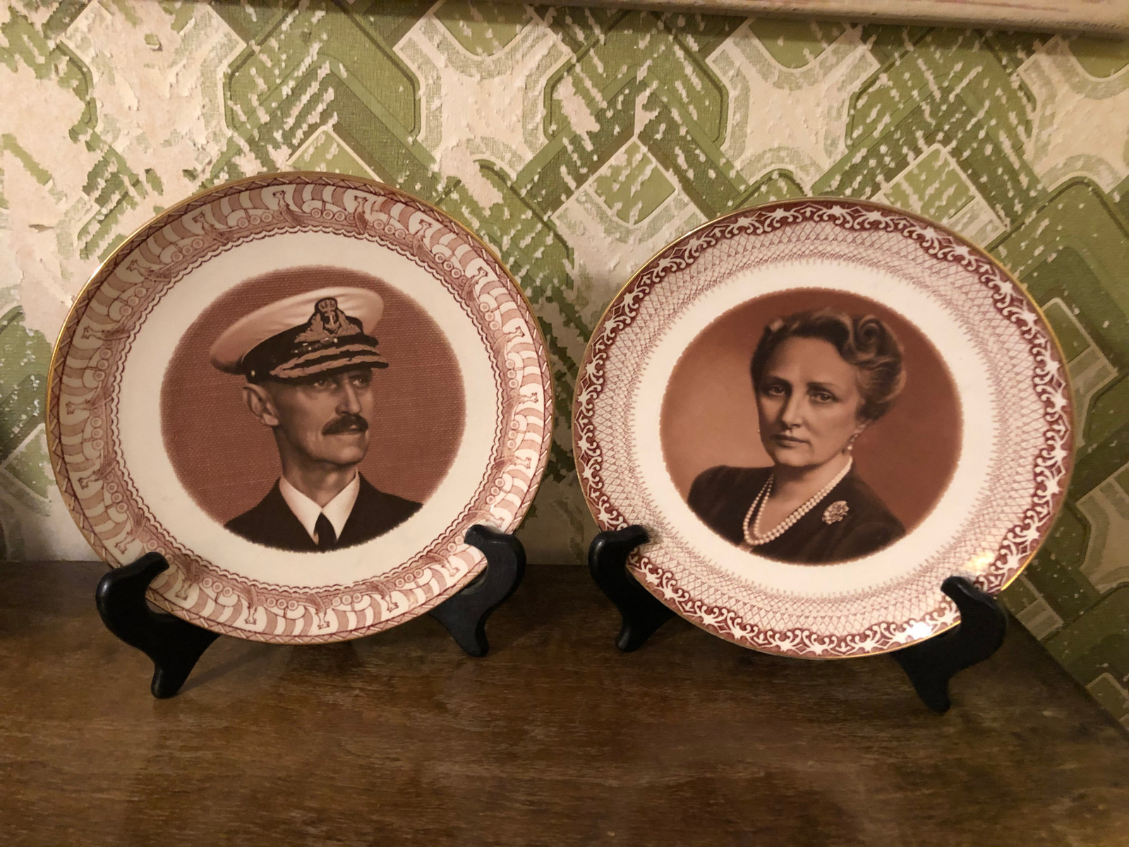 2 Kongelige platter (Haakon VII & Martha) selges | FINN.no Kongelige platter til salgs! | FINN.no