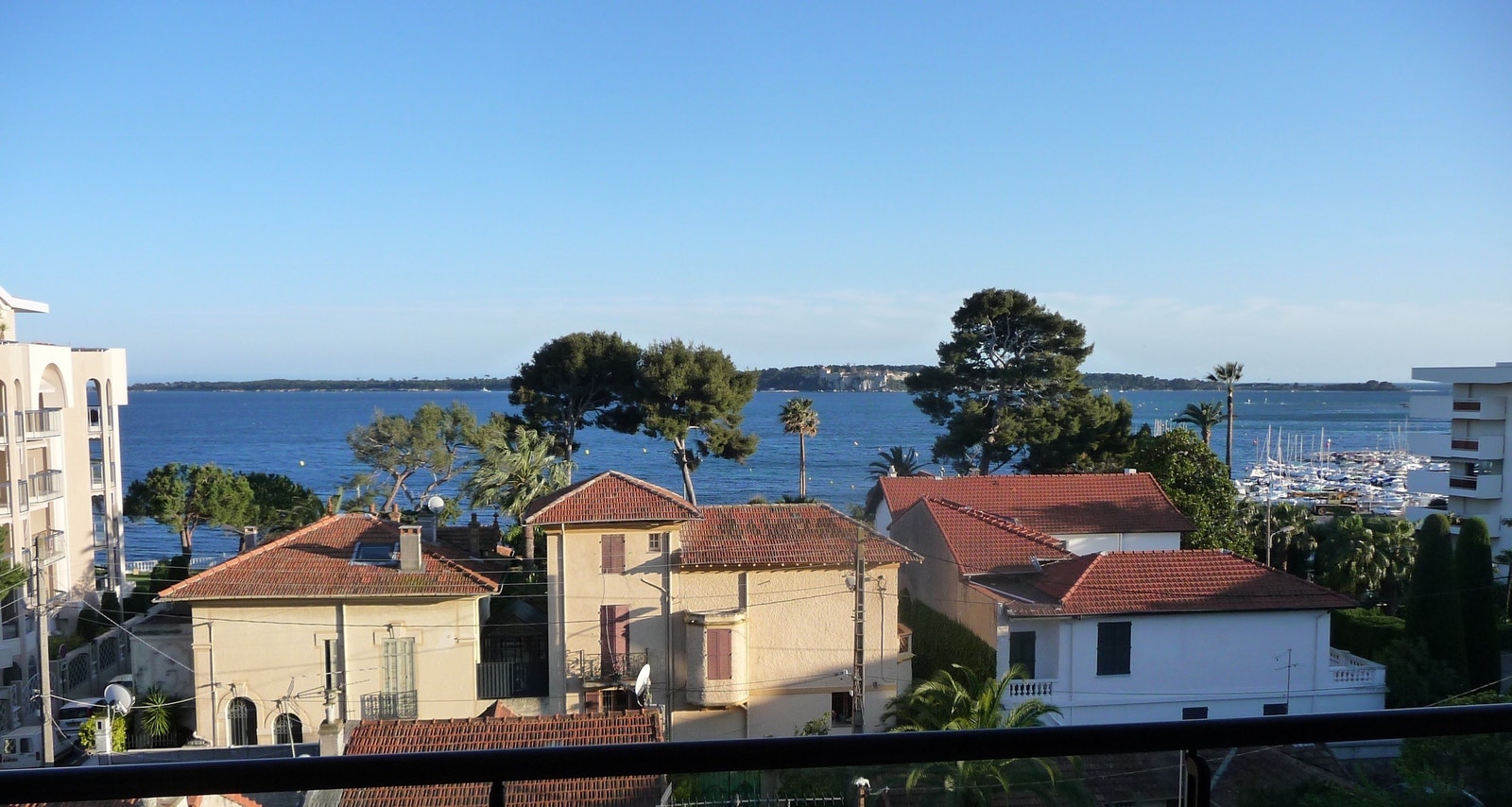 Utsikt til øya St. Margerite Galleribilde