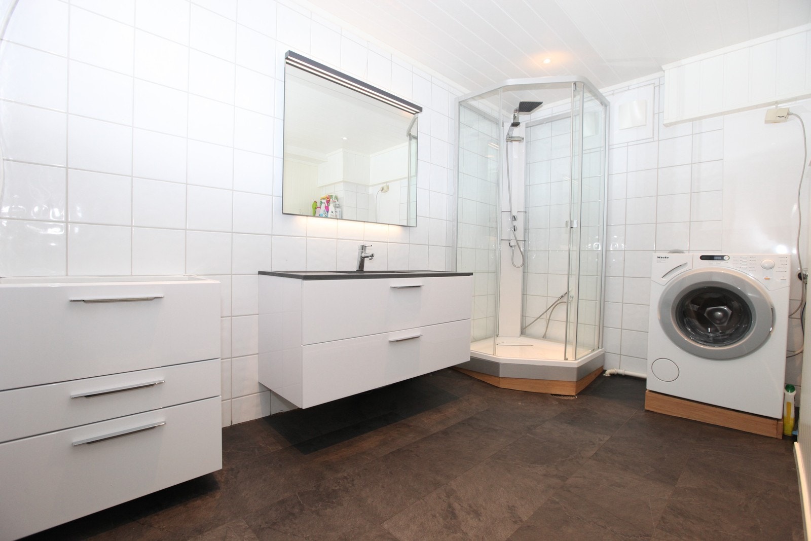 Romslig bad 1. Galleribilde