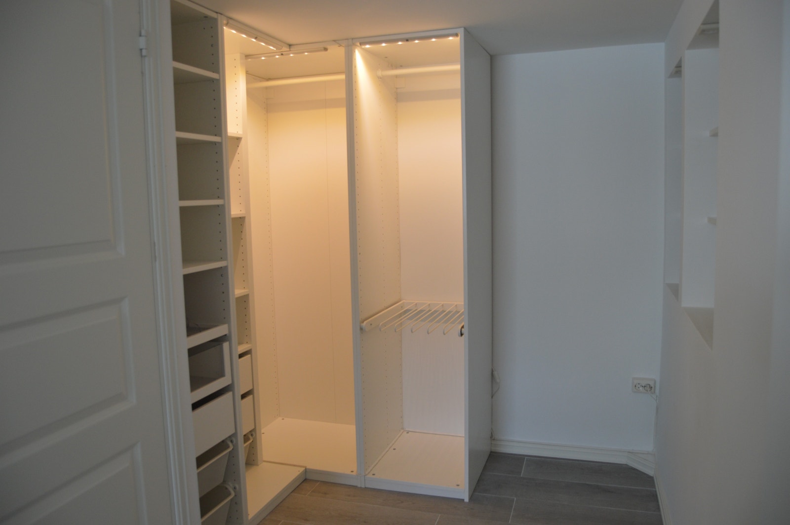 Walk-in closet Galleribilde