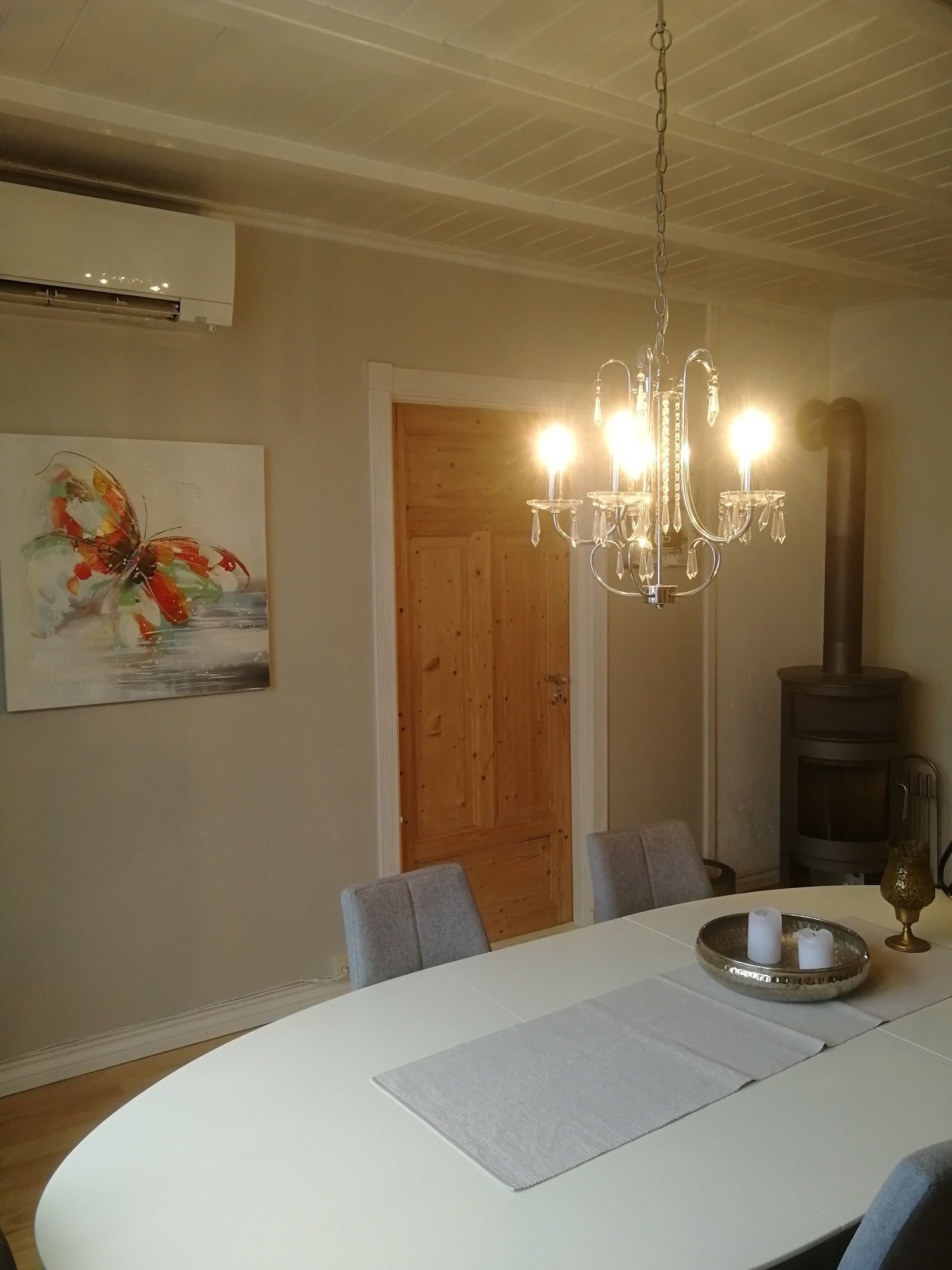 Spisestue/ med varmepumpe. Galleribilde