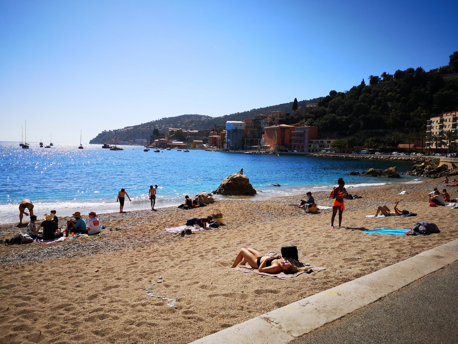 Villefranche strand, ti min med buss + ti min å gå Galleribilde