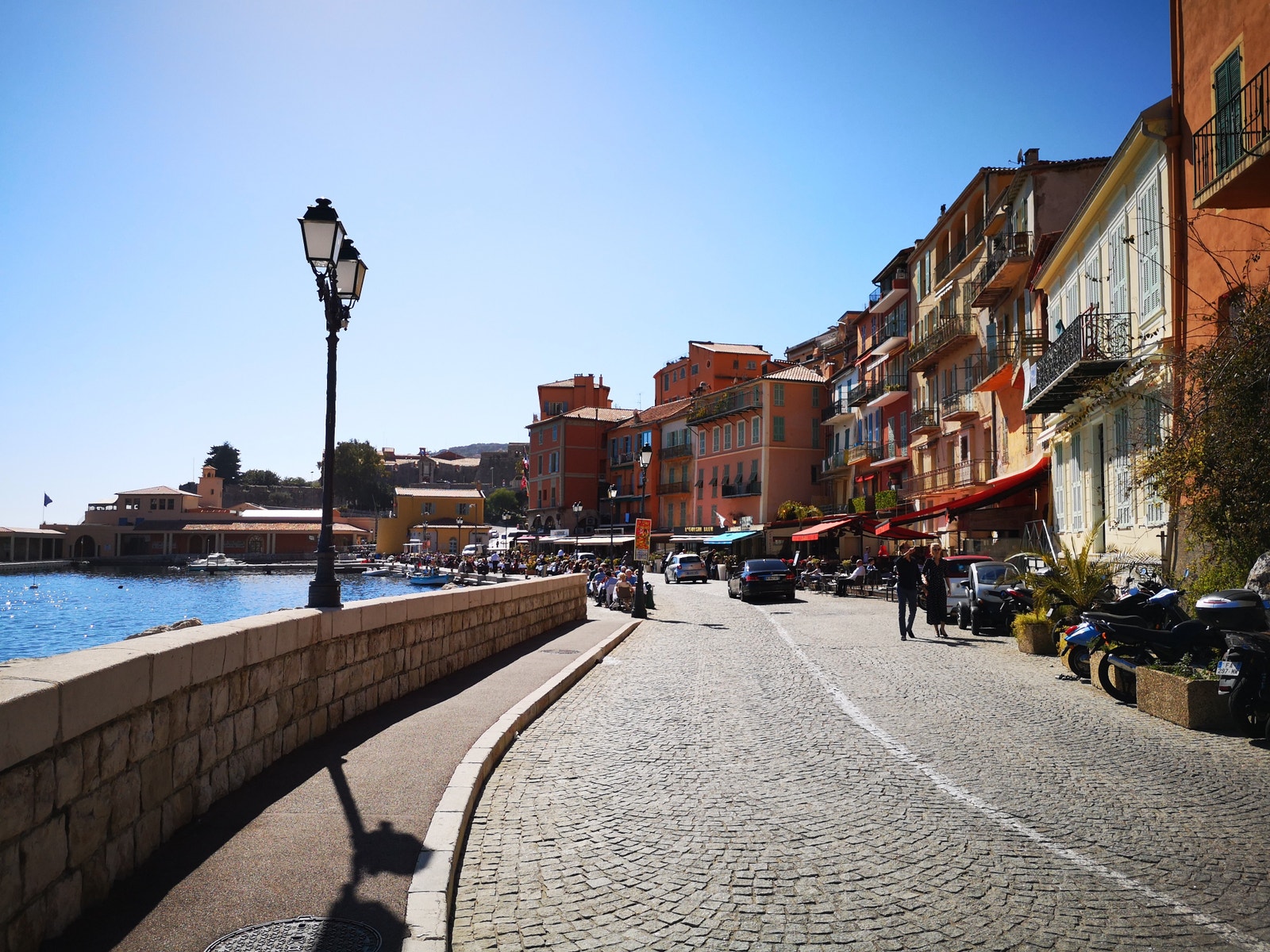 Villefranche, ti min med buss fra Leiligheten Galleribilde