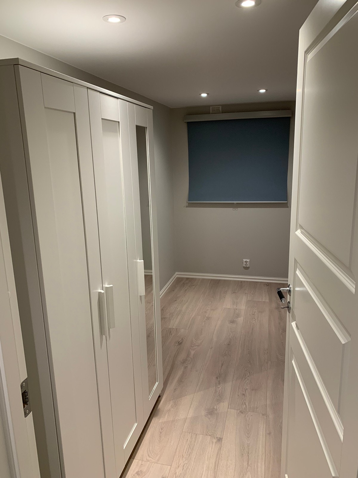 Eksempel soverom med garderobeskap Galleribilde