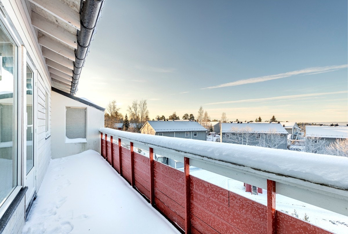 Vestvendt balkong på ca. 9 kvm. Galleribilde