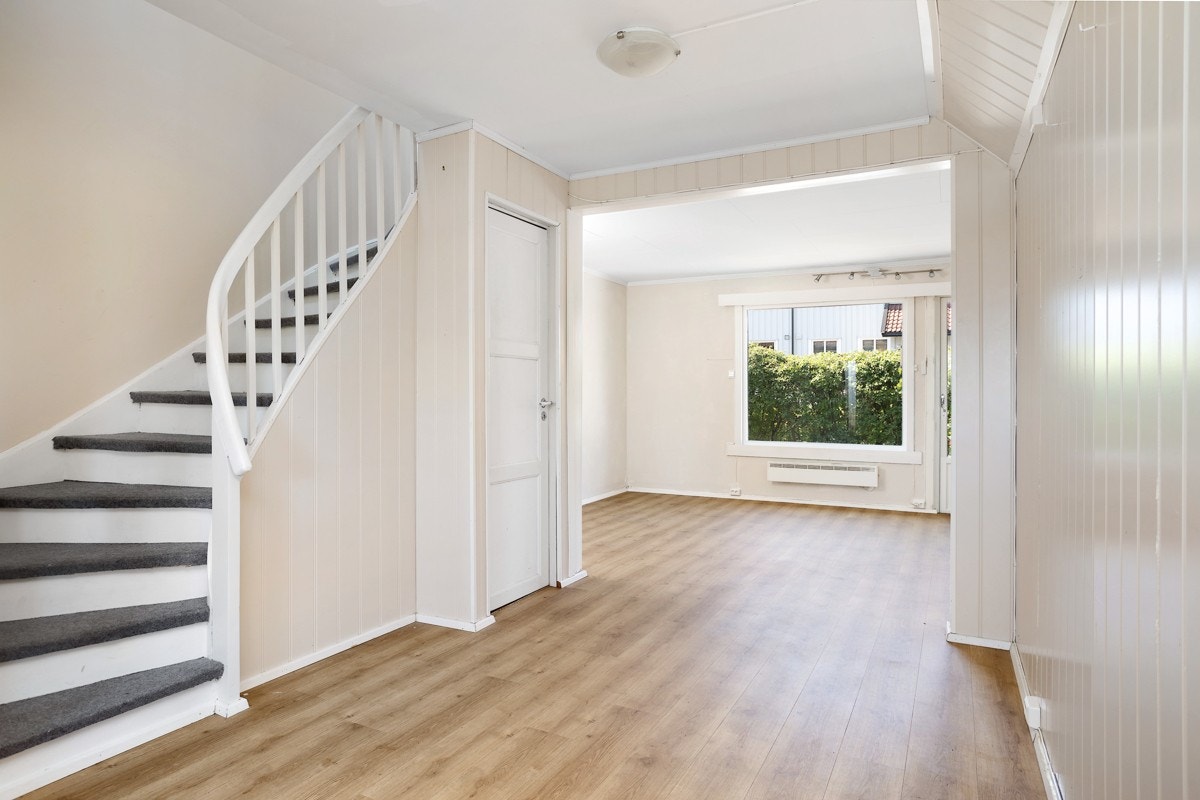 Fra Entréen kommer man også videre til stuen Galleribilde