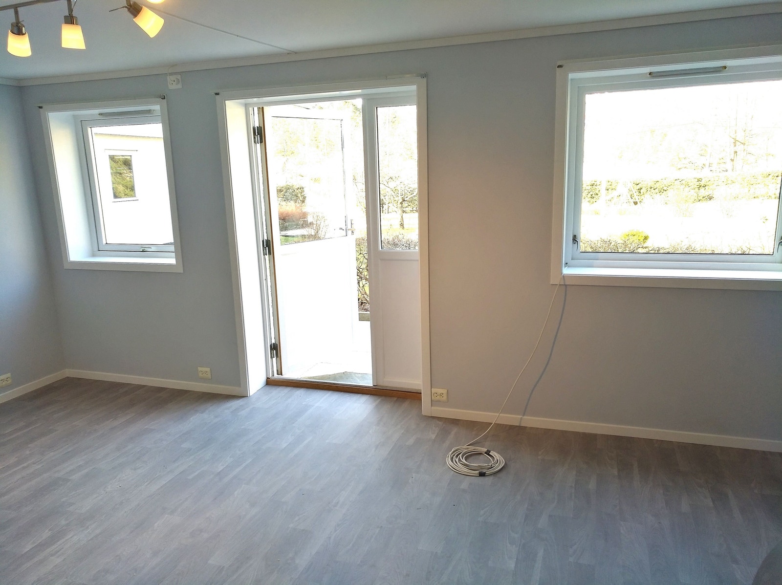 Stue med mye lys Galleribilde