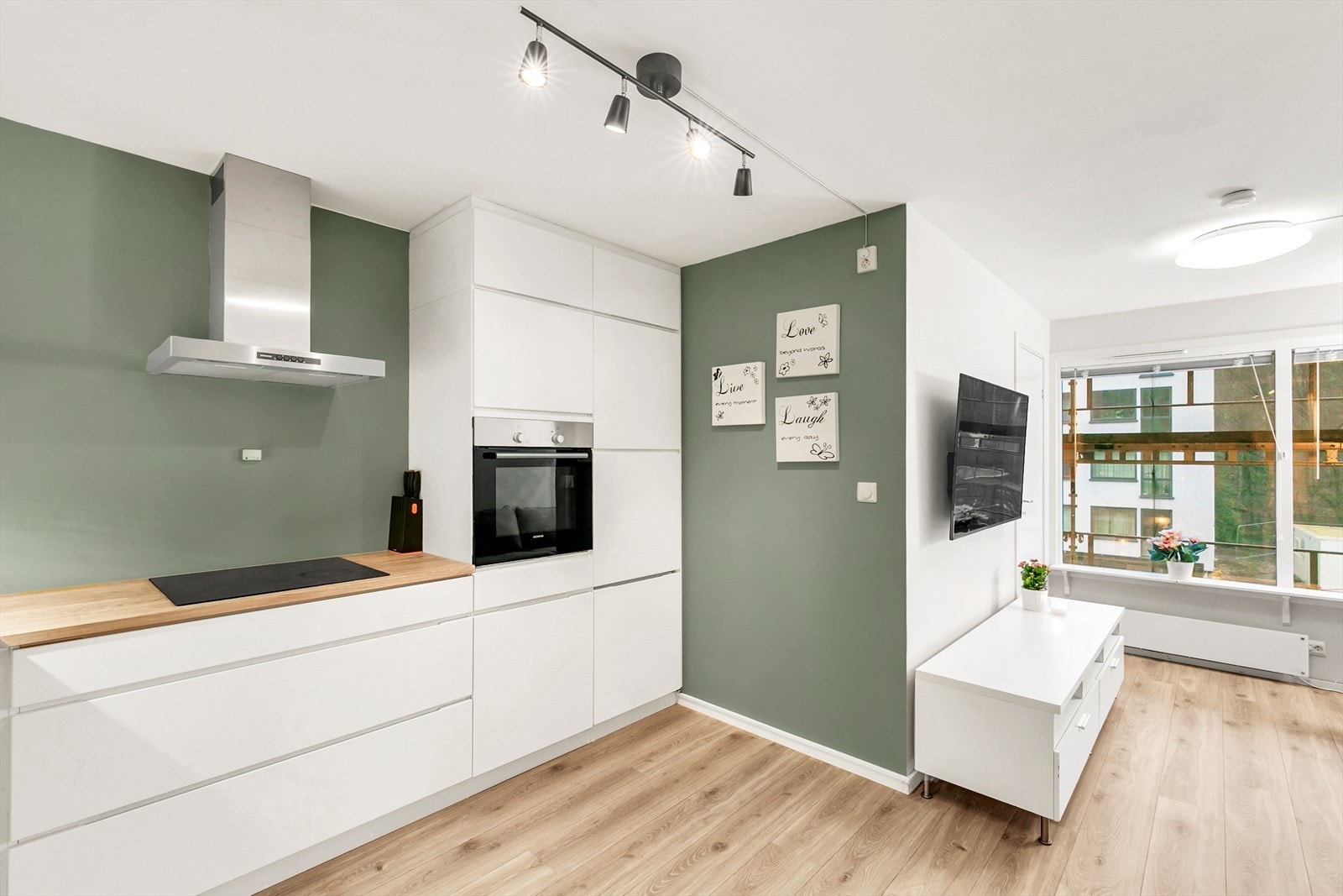 Kjøkken og stue. Galleribilde