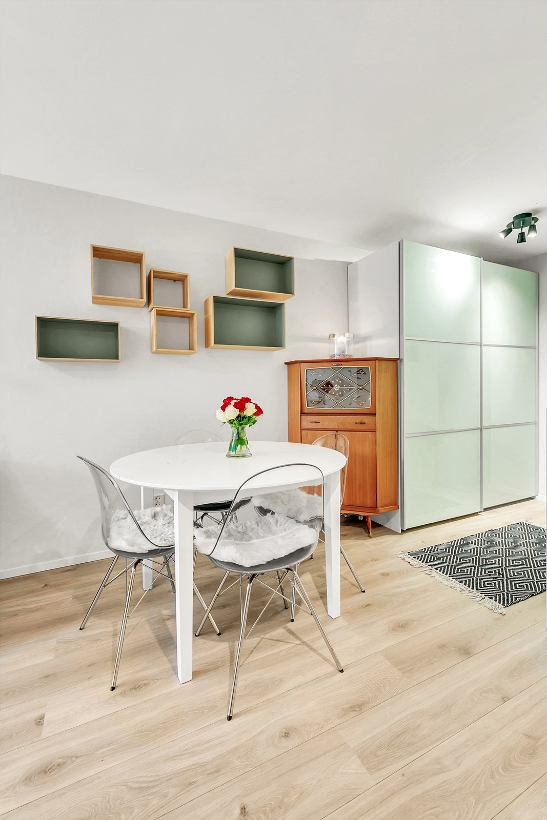 Spiseplass. Galleribilde