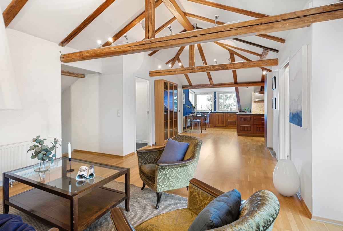 Stue mot kjøkken. Utsikt mot syd. Galleribilde