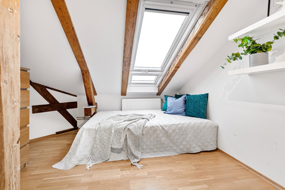 Soverom 3 med vindu mot vest Galleribilde