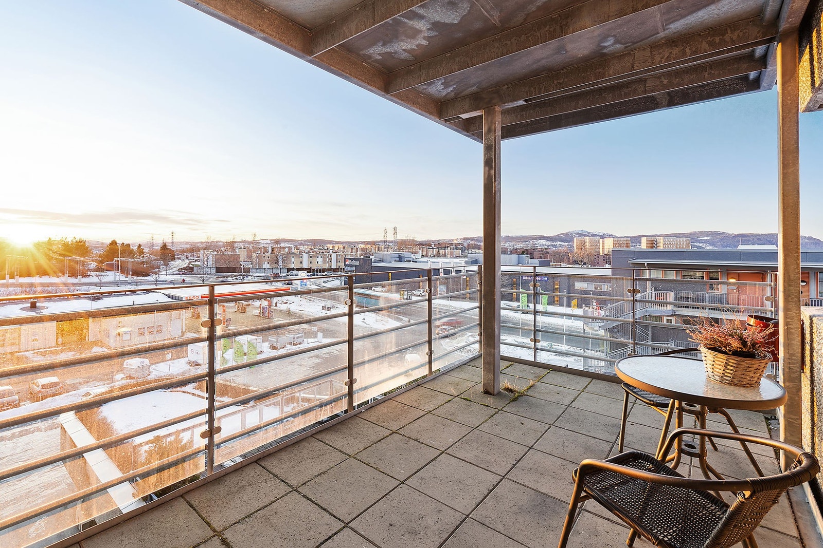 Felles balkong. Galleribilde