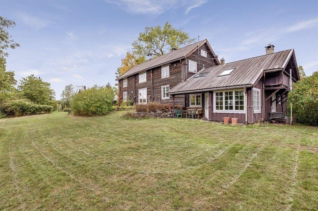 Tilleggsdel med stående panel og nærkontakt med hage Galleribilde