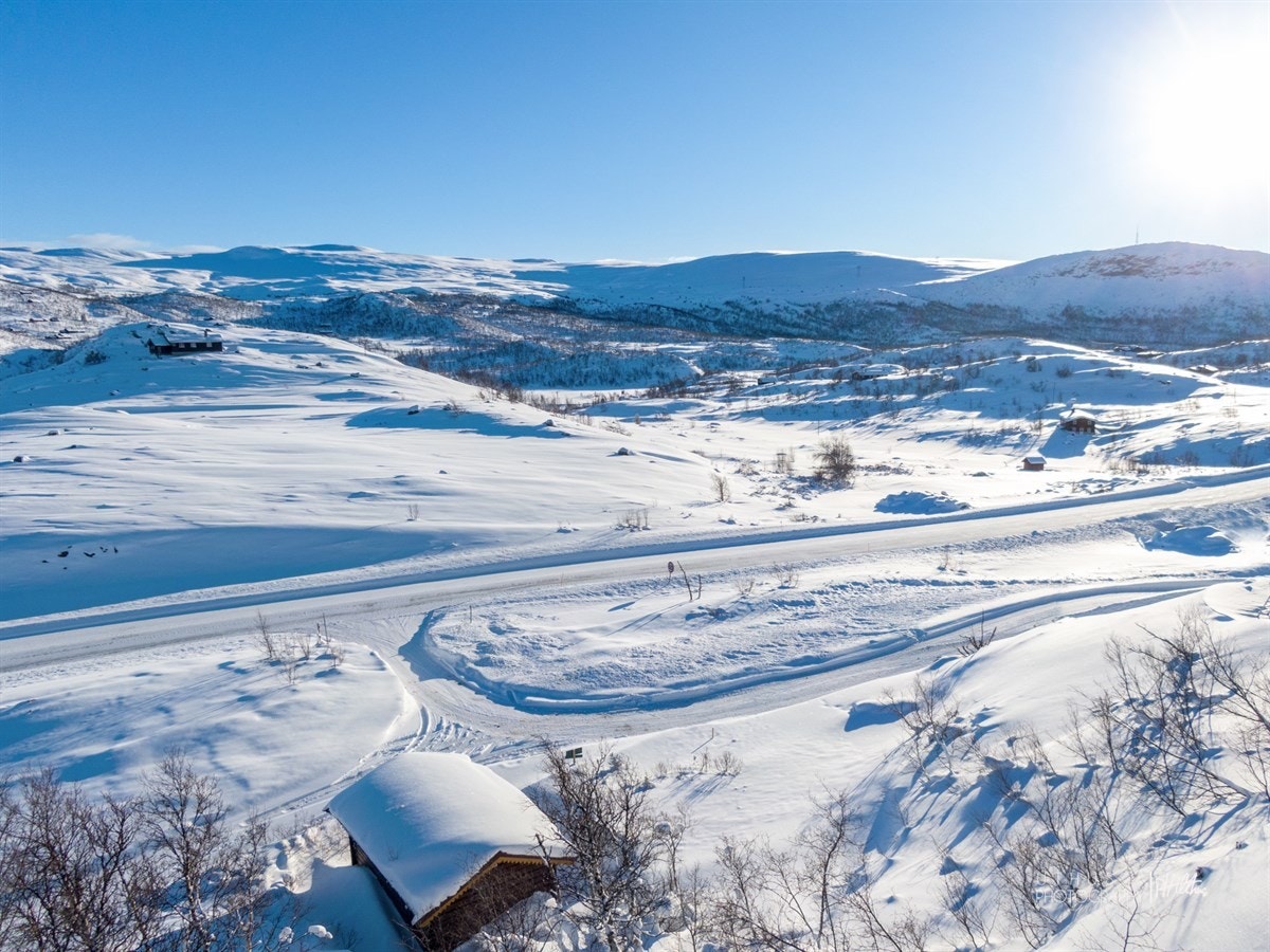 På tomten er det oppført garasje Galleribilde