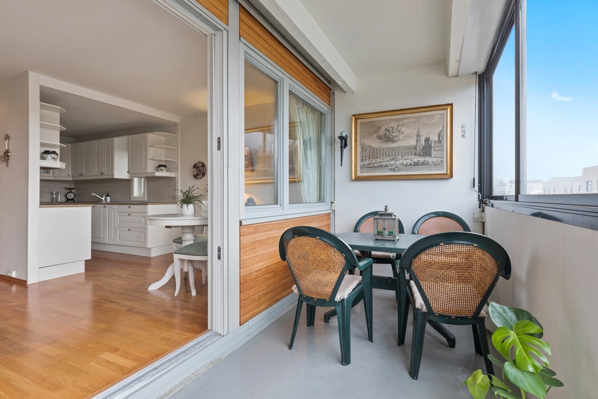 Velkommen til Hovseterveien 46 B, en praktisk og sjarmerende 4-roms leilighet Galleribilde