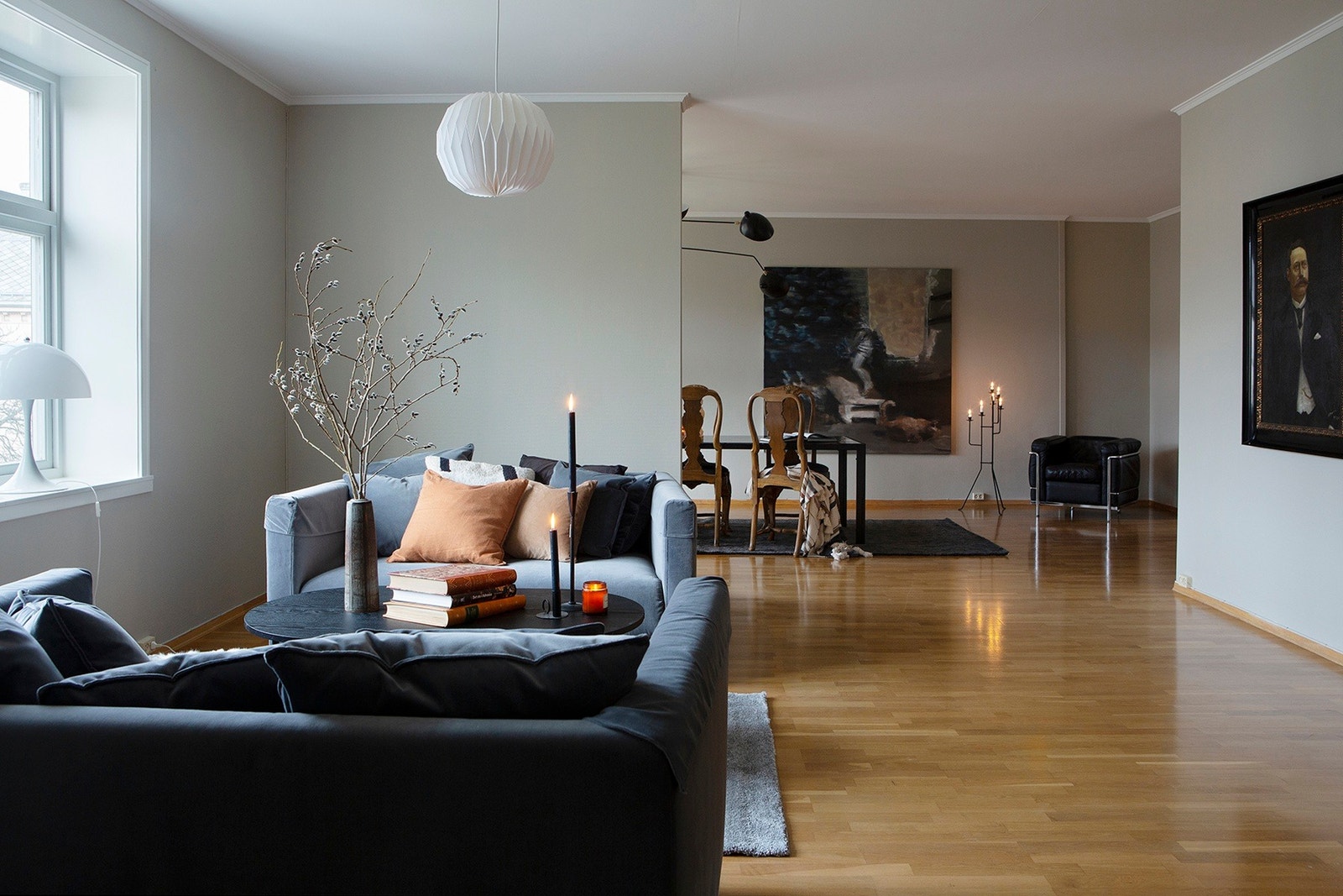 Leiligheten har en av byggets beste beliggenheter - vendt ut mot Museumsparken. Galleribilde