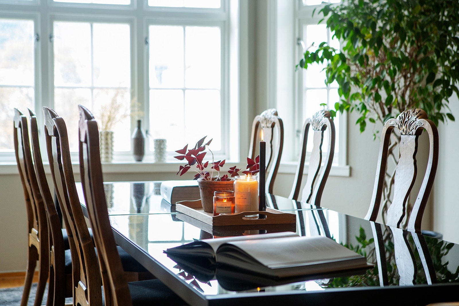 En leilighet på hele 209 kvm i 4.etasje med nydelig utsikt mot parken. Galleribilde