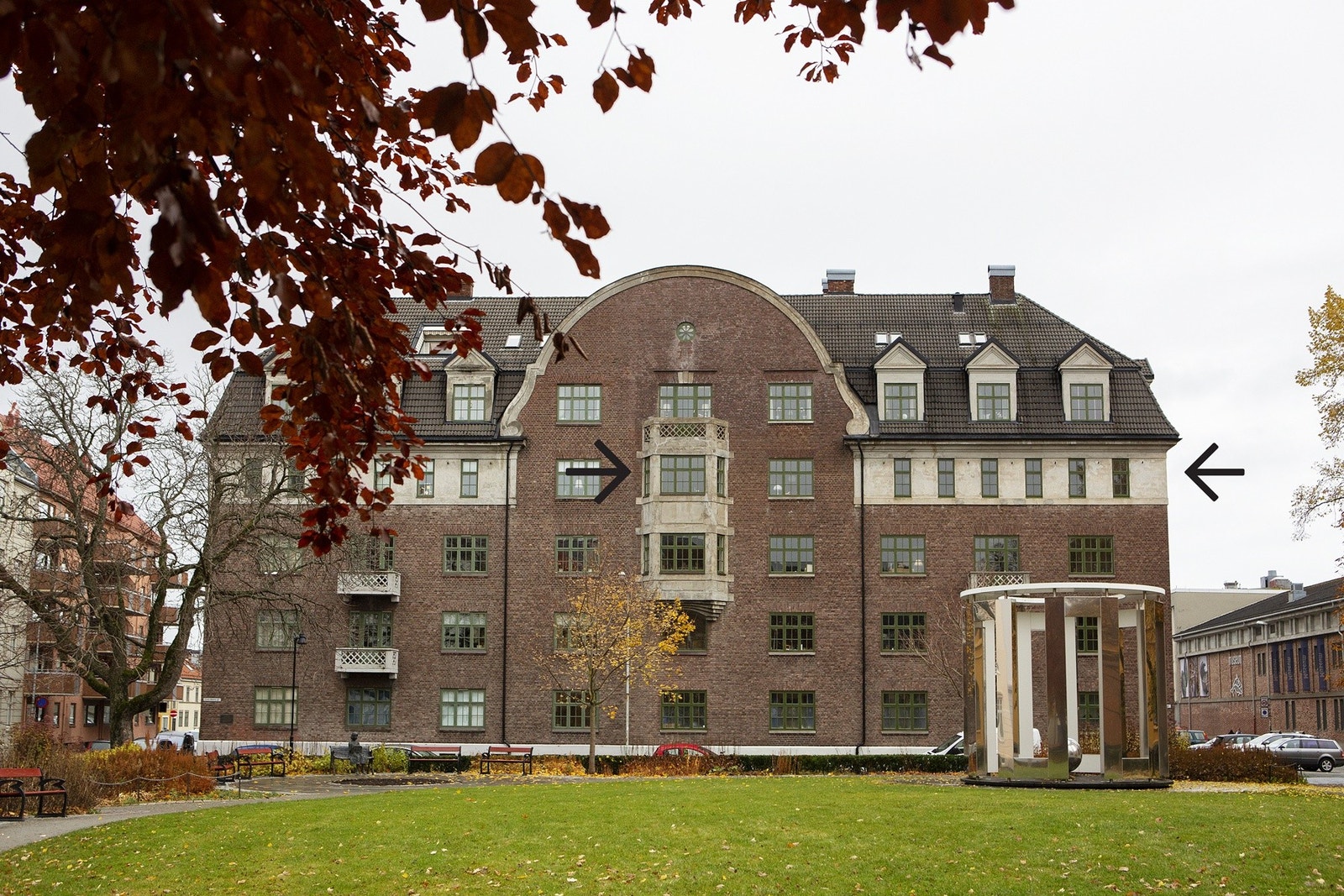 Den ærverdige Museumsparken får du som nærmeste nabo. Leiligheten er markert. Galleribilde