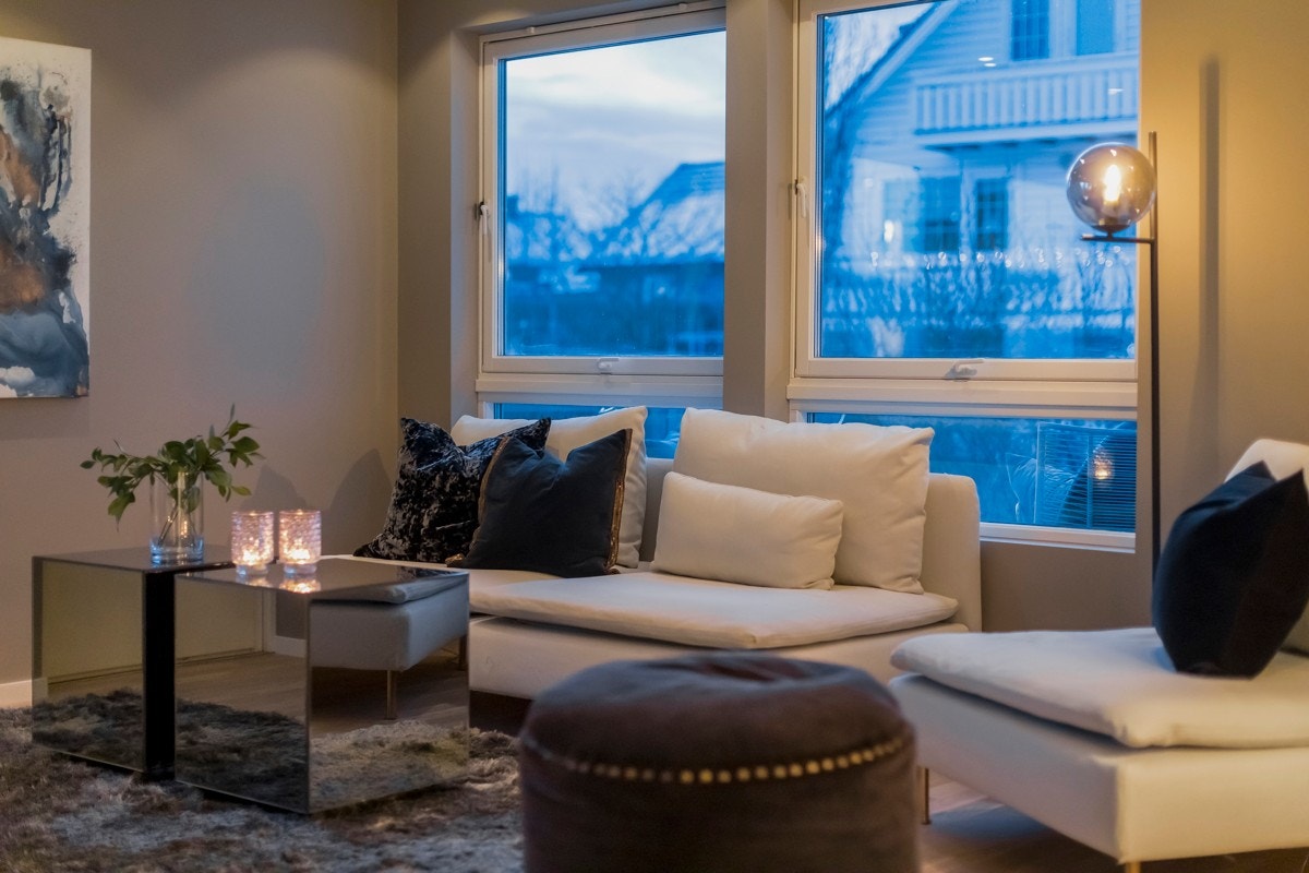 Det er god lagringsplass i teknisk rom/bod og i to eksterne boder av god størrelse. Galleribilde