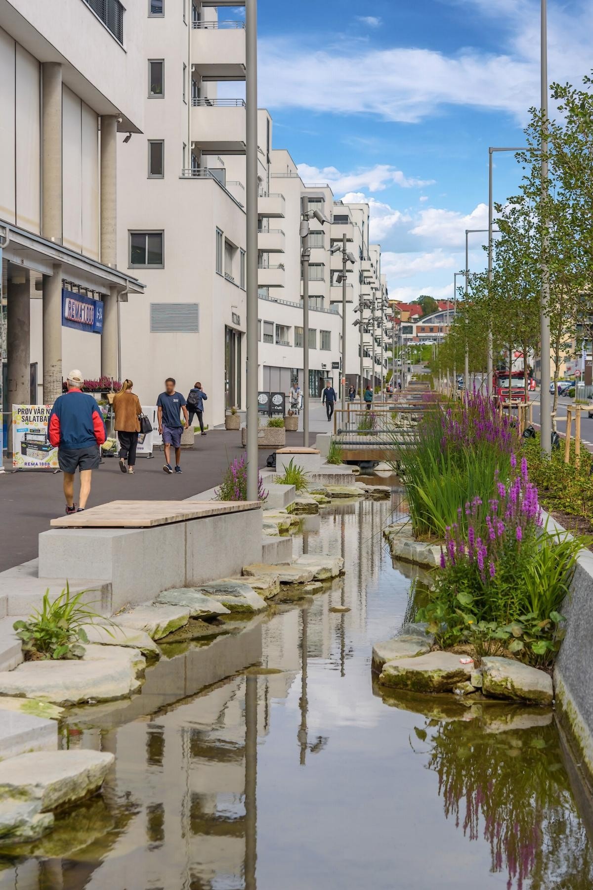 - Rundt nybyggene på Ensjø er det etablert flotte vannspeil - Galleribilde