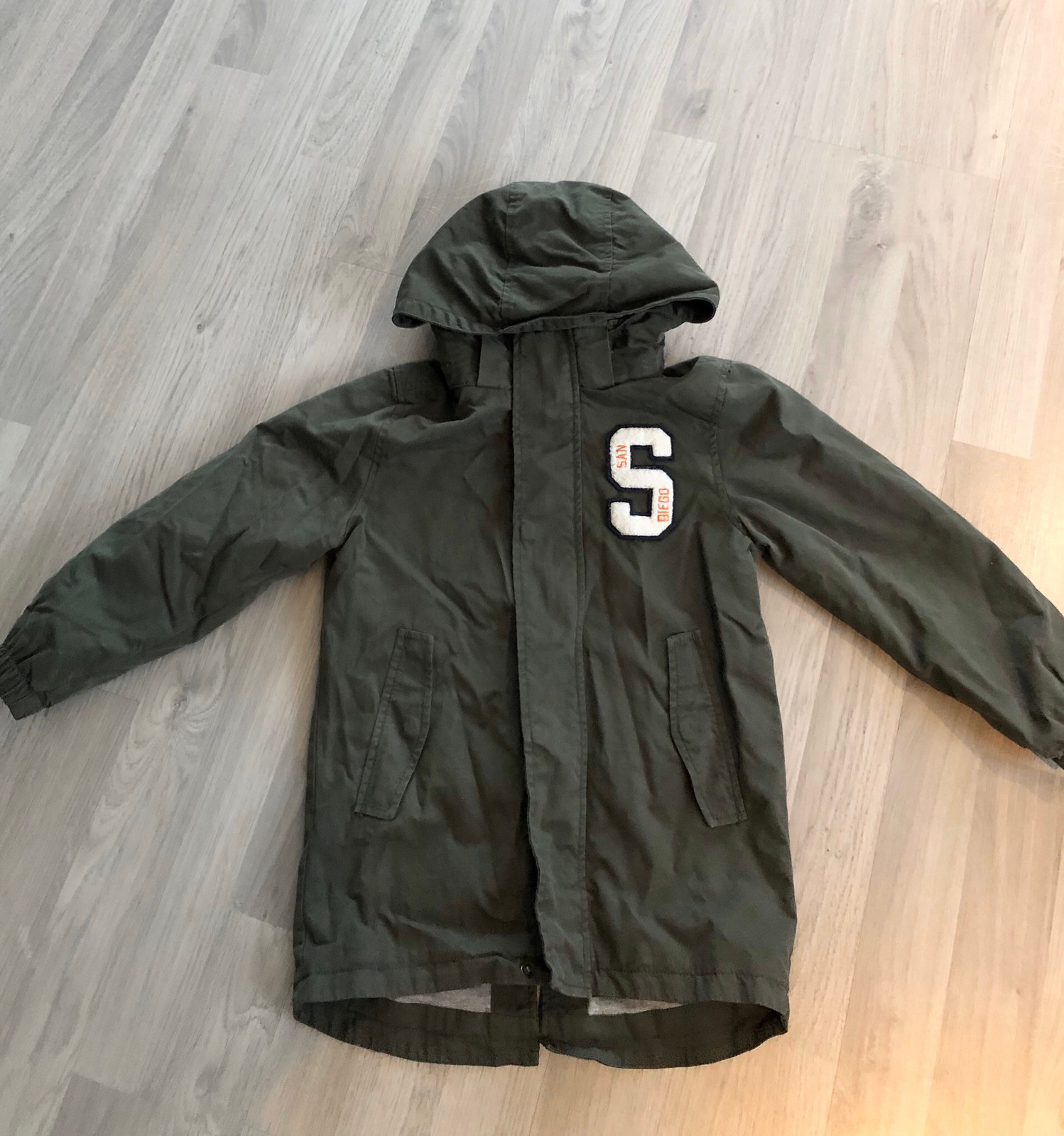 Ny jakke fra H&M til gutt str 116 | FINN.no Ny! Jakke til gutt str 164 | FINN.no