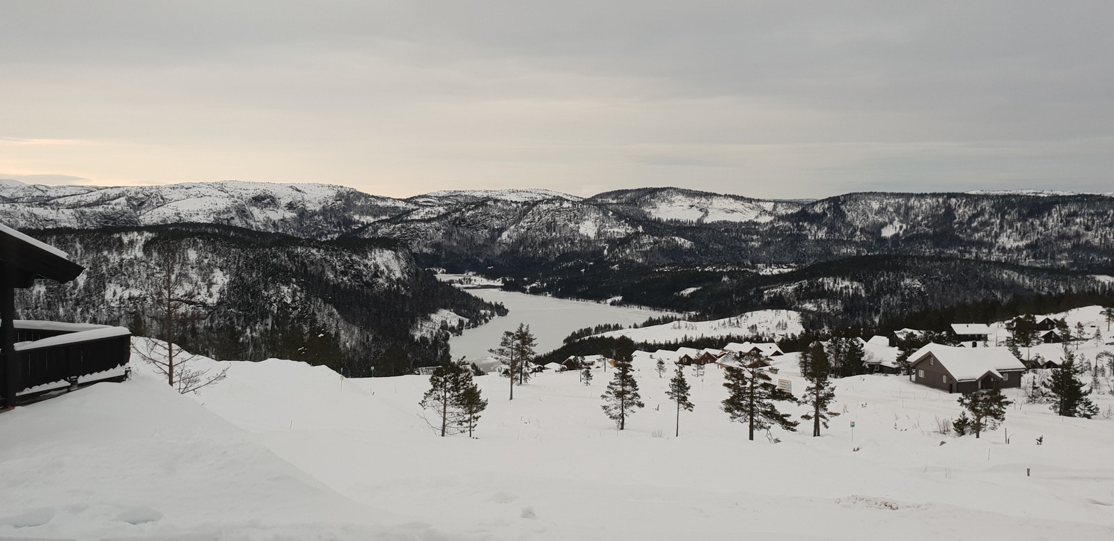Utsikt fra terrasse 28 November 2019 Galleribilde