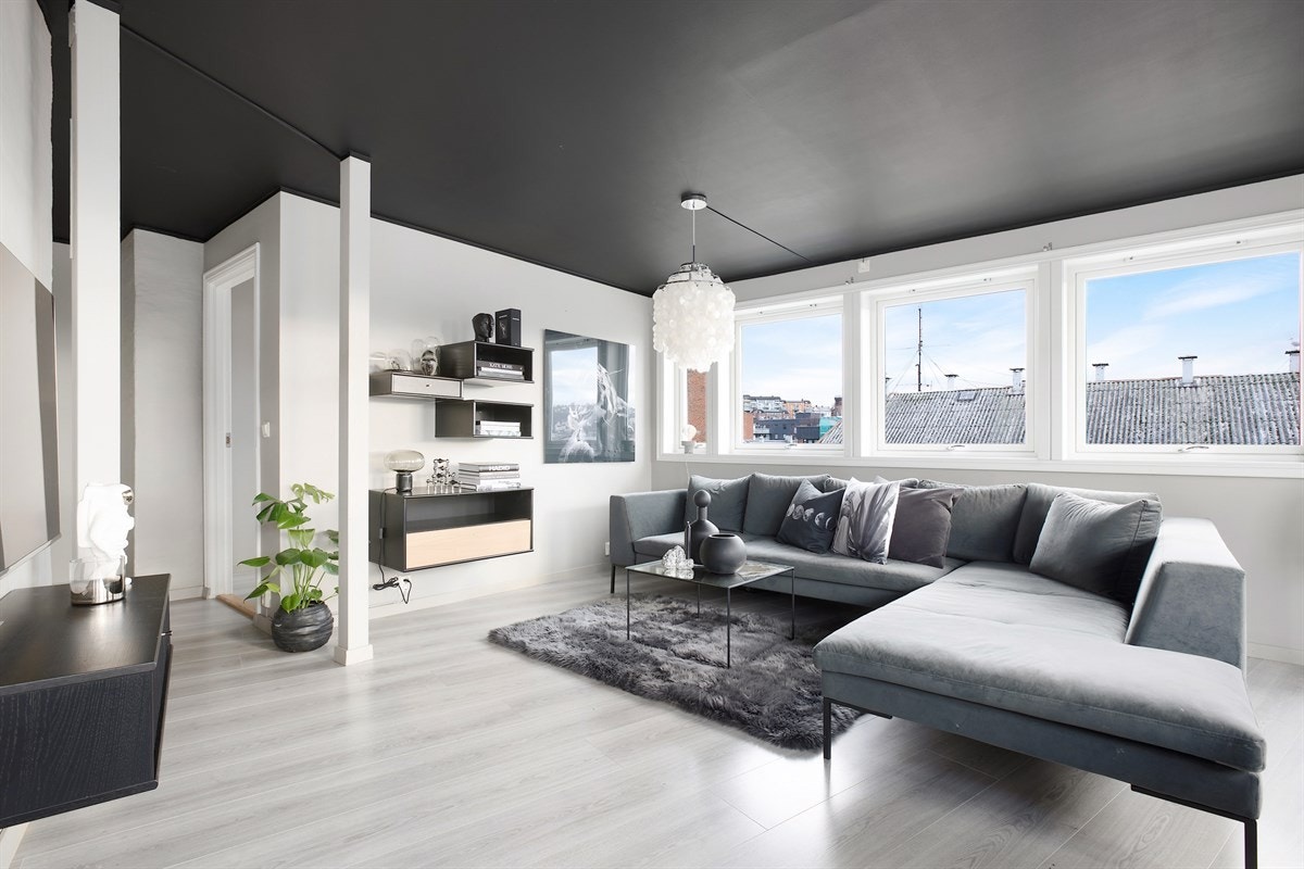 Dette er en meget attraktiv topp- og hjørneleilighet som ble bygd i 2004. Galleribilde