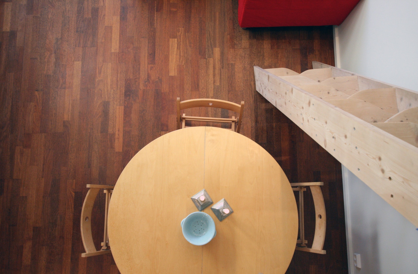 Spisebord sett fra hemsen Galleribilde