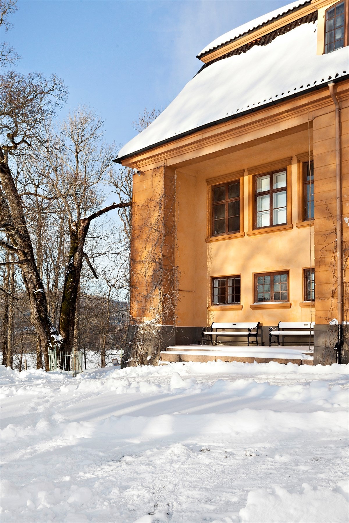 Her ligger også det populære utfartsstedet Bogstad gård med café, kulturarrangementer og åpent fjøs for barna hele året Galleribilde
