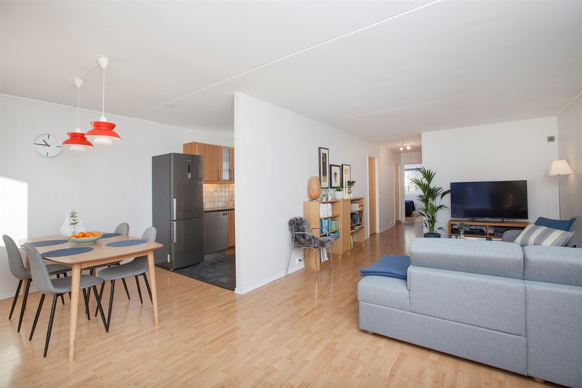 Velkommen til Hovseterveien 44B, presentert av Vegar Giæver og Eie avd. Røa Galleribilde