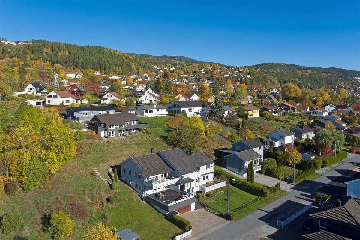 Flyfoto av eiendommen. Galleribilde