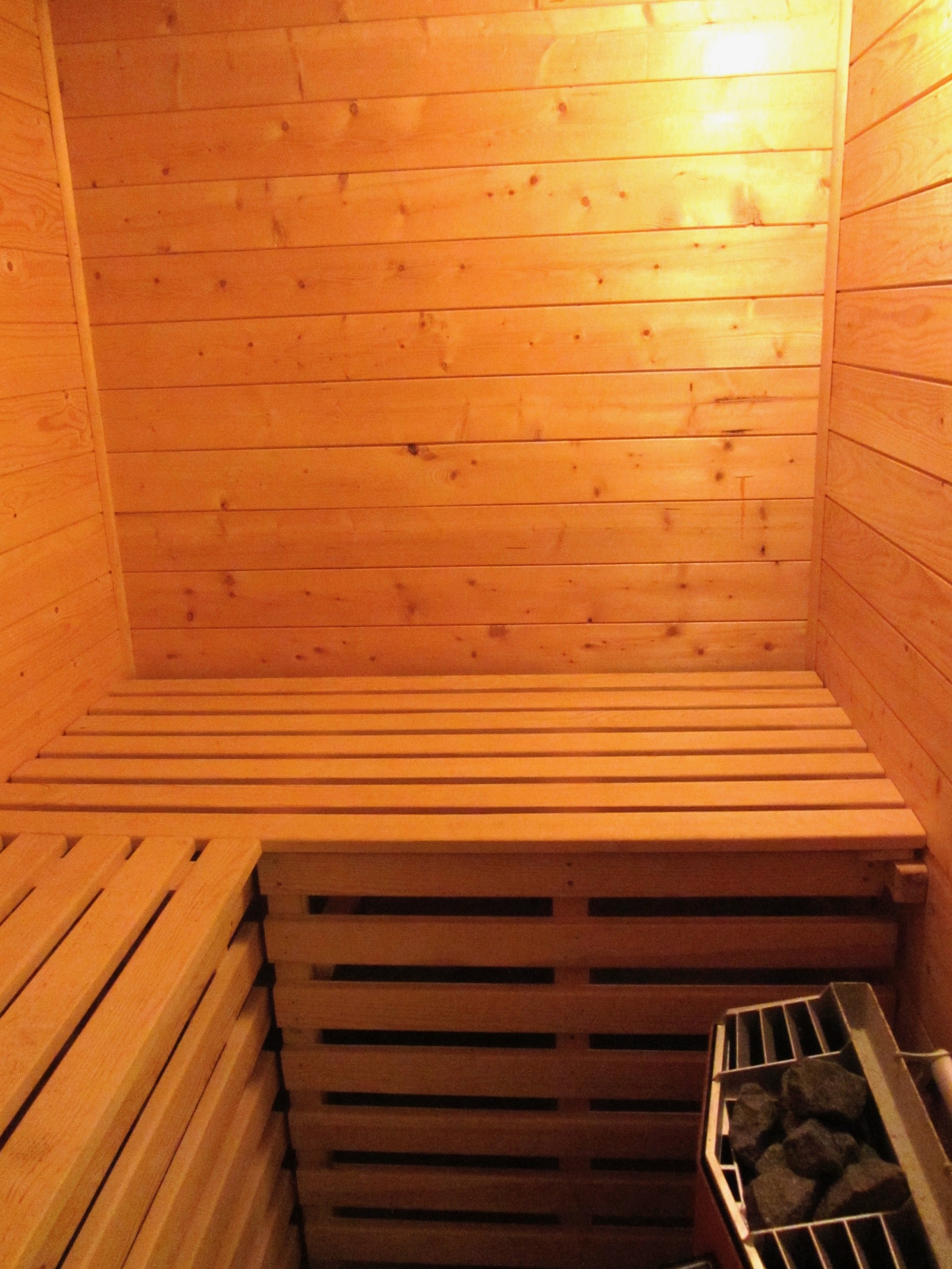 Fin badstue. Ved ønske kan det brukes som bod. Galleribilde