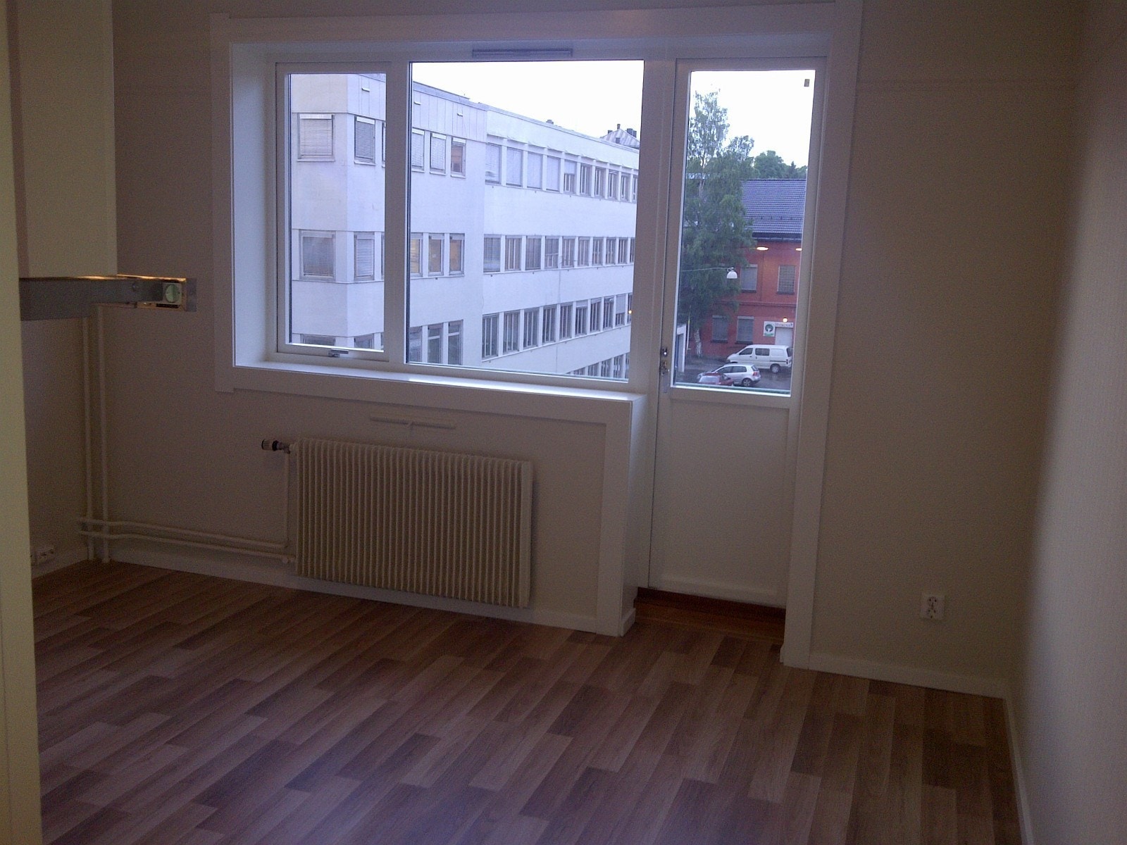 Stue/kjøkken mot brannballkong Galleribilde