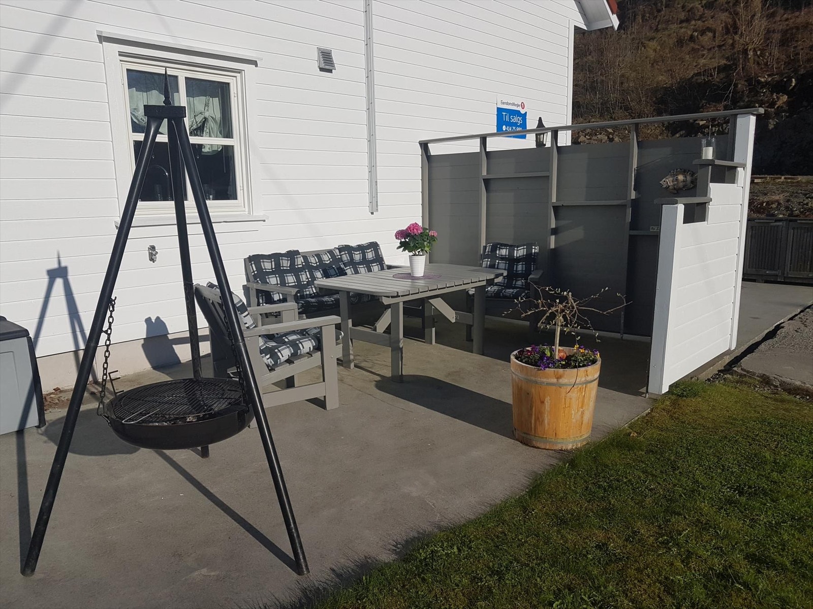 Trivelig uteområde. Galleribilde