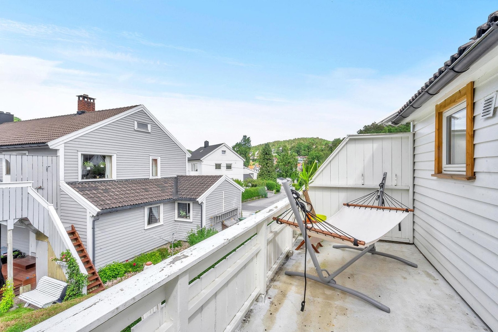 Solrik veranda. Galleribilde