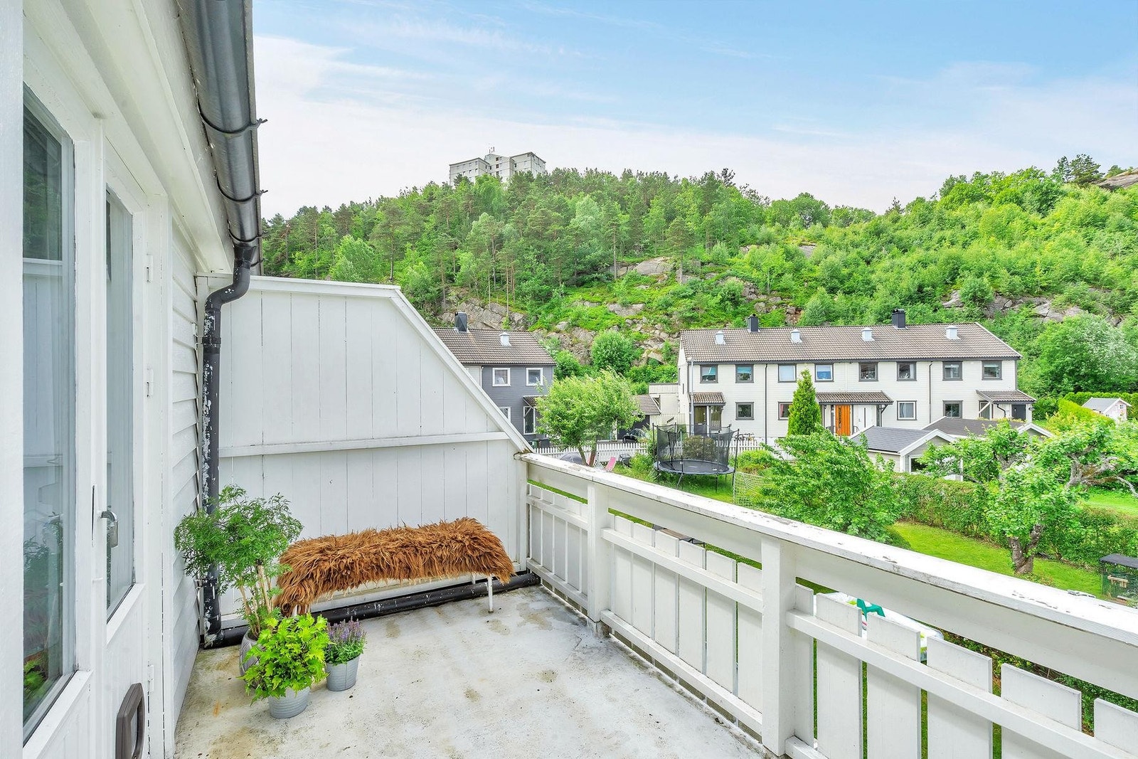 Solrik veranda. Galleribilde