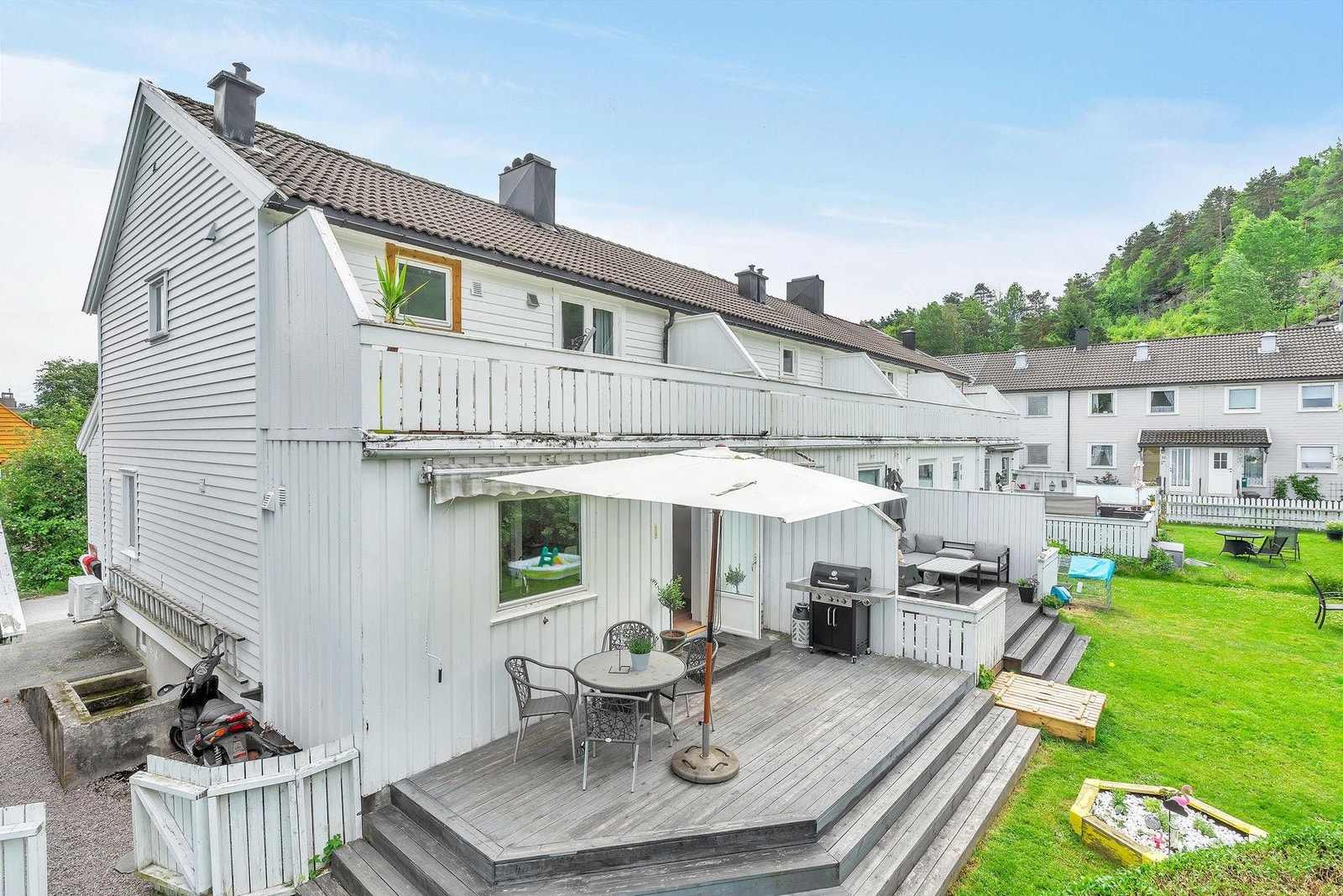 Pent opparbeidet uteområde. Galleribilde