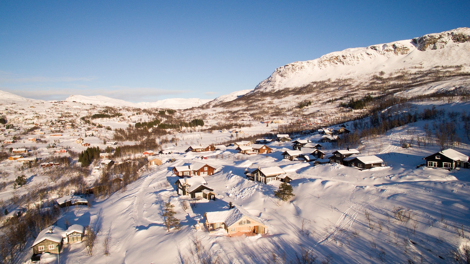 Utsikt Nord-Øst over mot Hardangerjøkulen Galleribilde